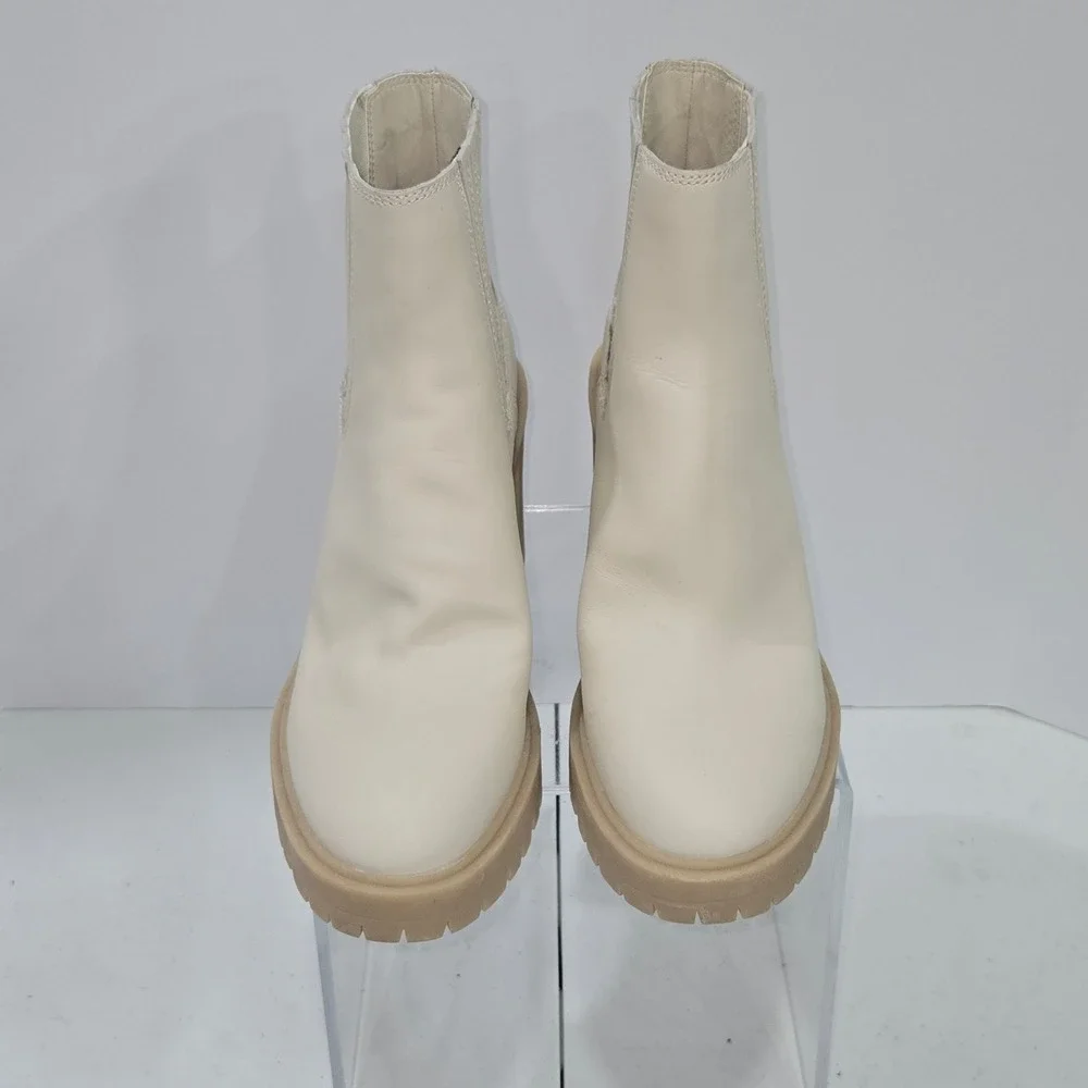 Dolce Vita Ivory Cream HUEY Chelsea Boots Lug Sole Chunky Heel Womens Size 10